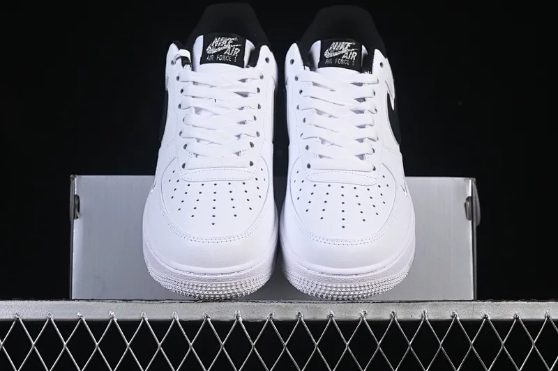 All categories Nk Air Force 1 Air Force series Nk Air Force 1 Low Air Force low-top Nike Air Force 1'07 Low black and silver small hook Air Force 1 low-top casual sneakers ZH0316-109